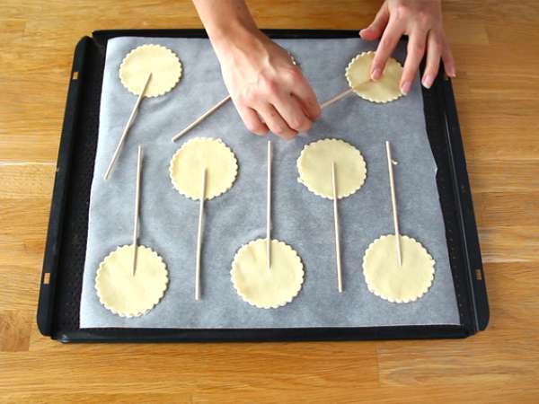 Мини кралски торти с шоколадови стърготини - Подготовка стъпка 2