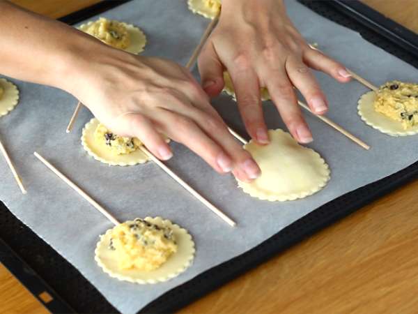 Мини кралски торти с шоколадови стърготини - Подготовка стъпка 5