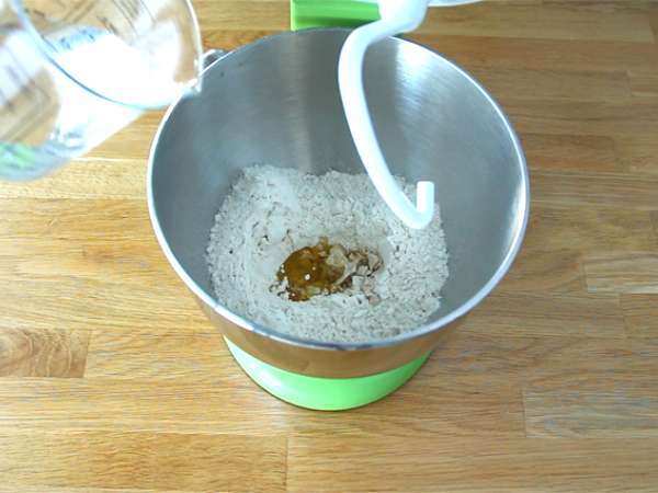 Banh Bao, малки кифлички на пара - Подготовка стъпка 1