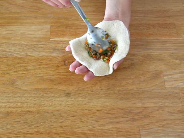 Banh Bao, малки кифлички на пара - Подготовка стъпка 9