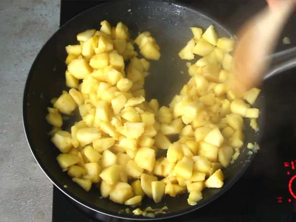 Палачинкови самодиви с карамелизирани ябълки - Подготовка стъпка 4