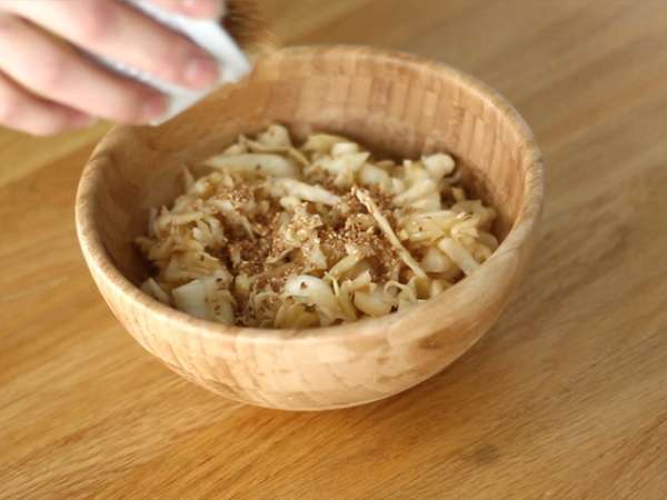 Хрупкава салата от зеле в японски стил - Подготовка стъпка 4