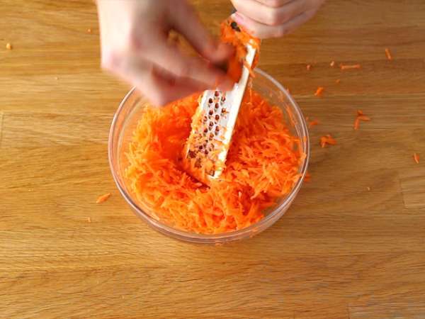 американска салата coleslaw (салата от зеле и моркови) - Подготовка стъпка 2