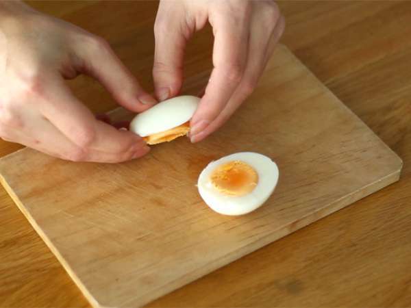 Яйца Mimosa, налични в 4 варианта - Подготовка стъпка 1