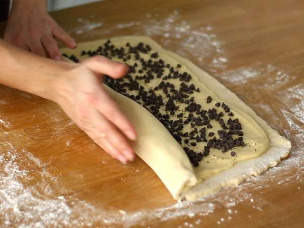 Китайски бриош с пълнеж от крем и шоколадови стърготини - Подготовка стъпка 8