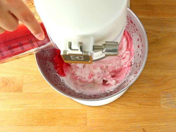 Бавароа с бял шоколад и малини (стъпки и видео) - Подготовка стъпка 10