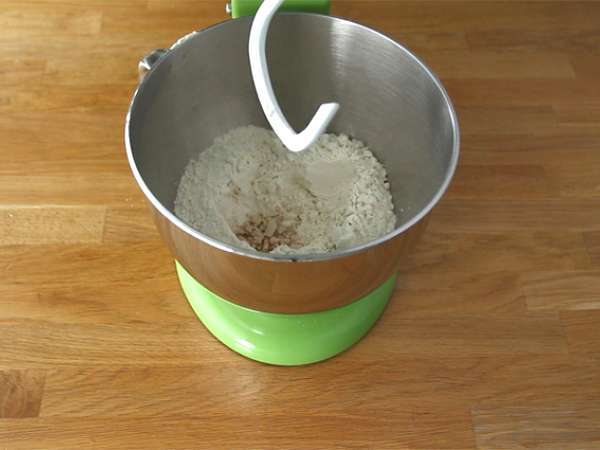 Spiro кучета, домашно приготвени хот-дог - Подготовка стъпка 1