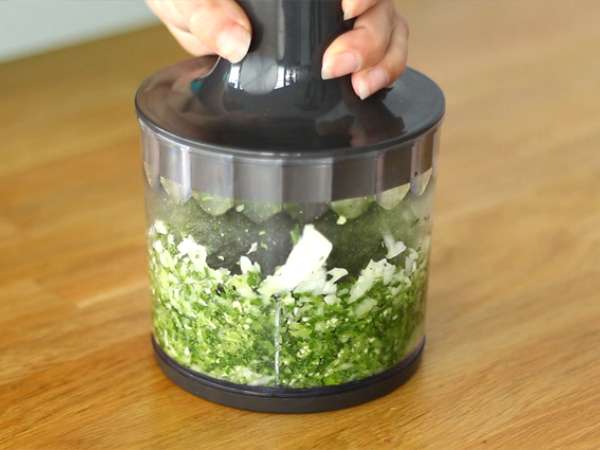 Бързи и лесни пълнени домати - Подготовка стъпка 2