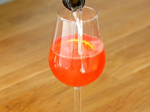Spritz, известният италиански коктейл с Aperol - Подготовка стъпка 2