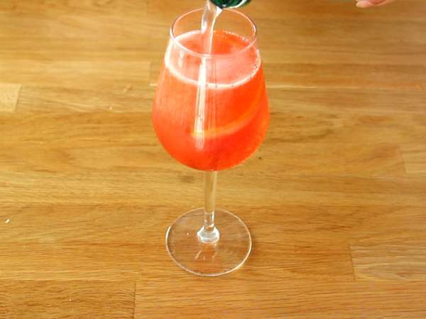 Spritz, известният италиански коктейл с Aperol - Подготовка стъпка 3