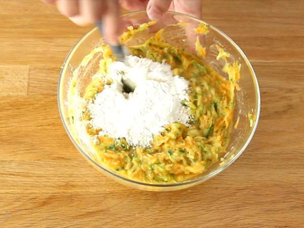 Зеленчукови пухчета (бързо и лесно) - Подготовка стъпка 4