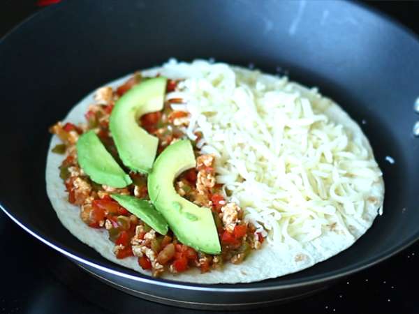 Кесадили с пилешко и авокадо - Подготовка стъпка 5