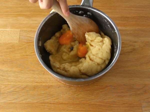 Рецепта за Сен Оноре, обяснена стъпка по стъпка във видеоклип - Подготовка стъпка 2