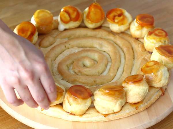 Рецепта за Сен Оноре, обяснена стъпка по стъпка във видеоклип - Подготовка стъпка 17