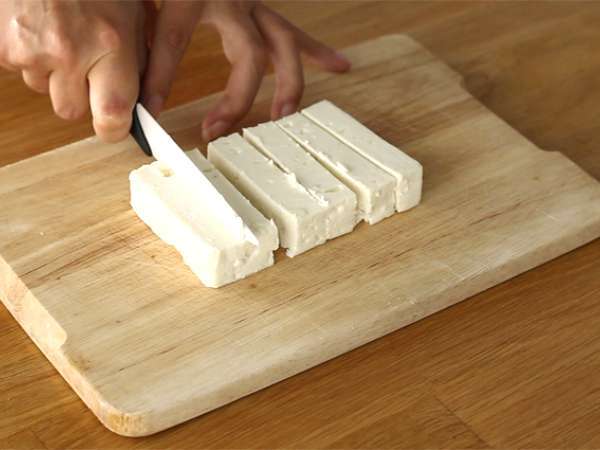 Пръчици сирене фета със сусам - Подготовка стъпка 1