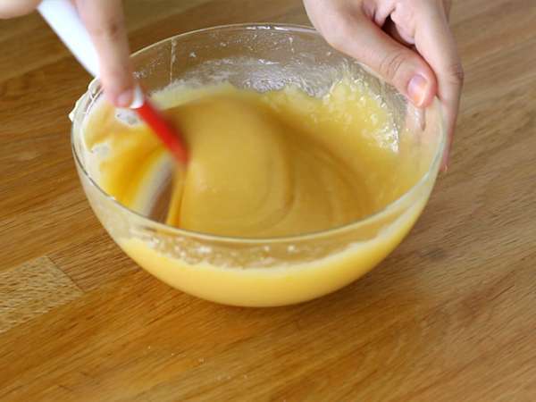 Брауни с бял шоколад и червени плодове (Blondie) - Подготовка стъпка 2