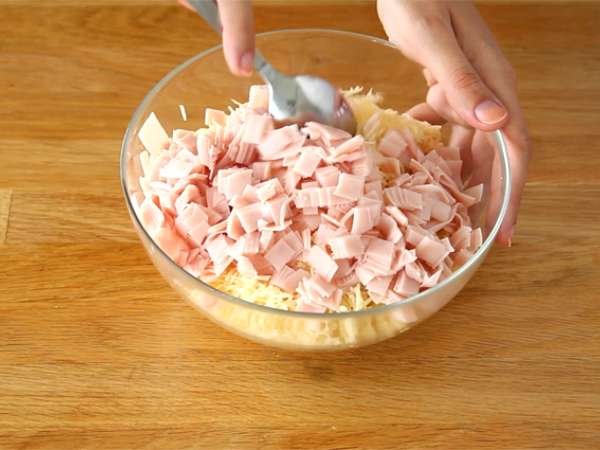 Крокети от бутер тесто с шунка и сирене - Подготовка стъпка 1