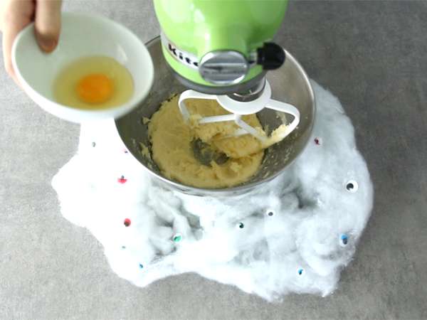 Хляб за Хелоуин Molang - Подготовка стъпка 1