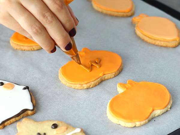 Хляб за Хелоуин Molang - Подготовка стъпка 8