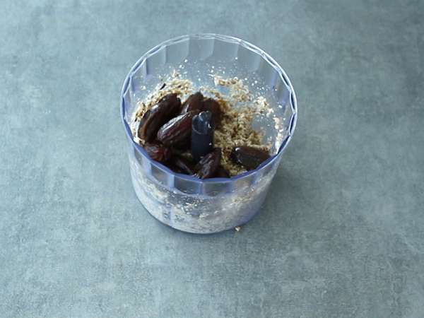 Енергийни топки с фурми - Подготовка стъпка 2