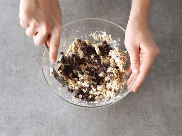 Бисквитки с банан и шоколад с 3 съставки - Подготовка стъпка 1