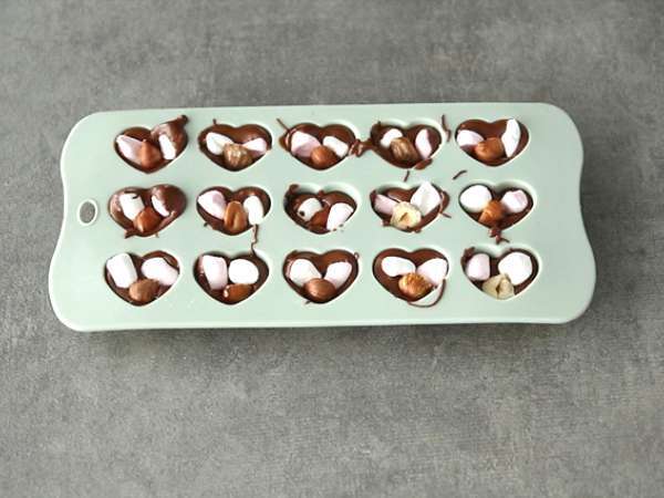 Шоколадови бонбони с маршмелоу и лешници - Подготовка стъпка 4