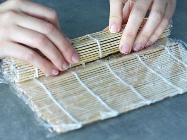 Макис с пушена сьомга и авокадо - Подготовка стъпка 8