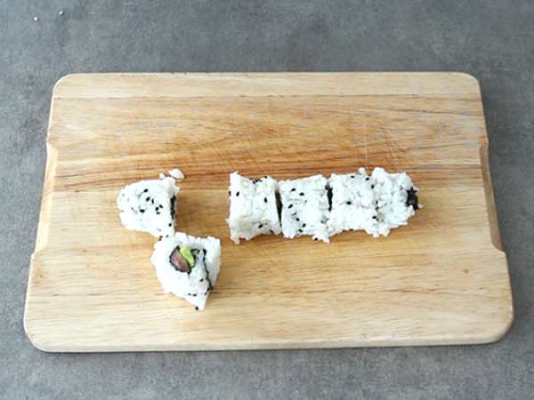 Макис с пушена сьомга и авокадо - Подготовка стъпка 13