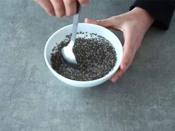 Пудинг със семена от чиа и киви - Подготовка стъпка 1