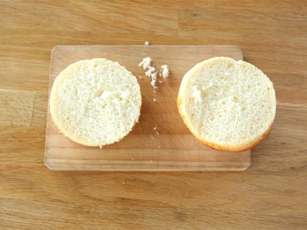 Бургер в италиански стил: сос песто, сушени домати, моцарела - Подготовка стъпка 1