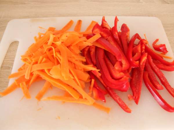 Тайландска паста (юфка с кокосов крем, скариди и зеленчуци) - Подготовка стъпка 1