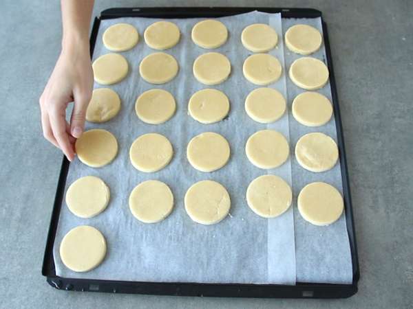 Alfajores - аржентински сладкиши с млечен конфитюр и кокос - Подготовка стъпка 5