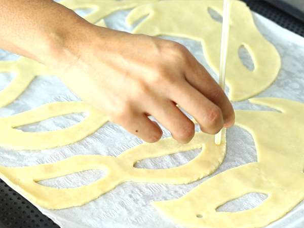 Карнавални маски от къс хляб - Подготовка стъпка 2