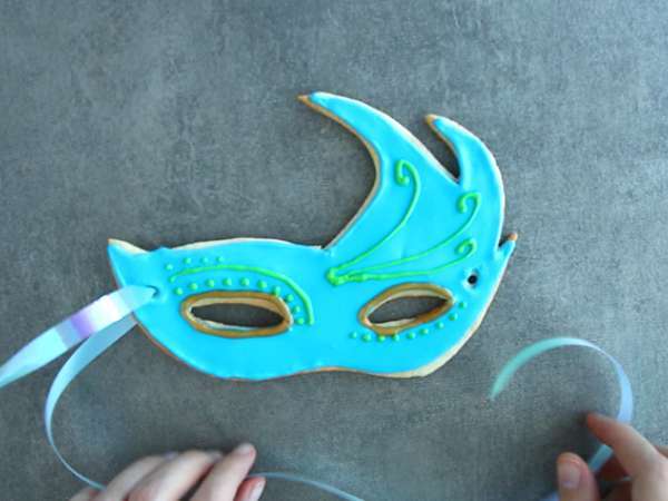 Карнавални маски от къс хляб - Подготовка стъпка 6