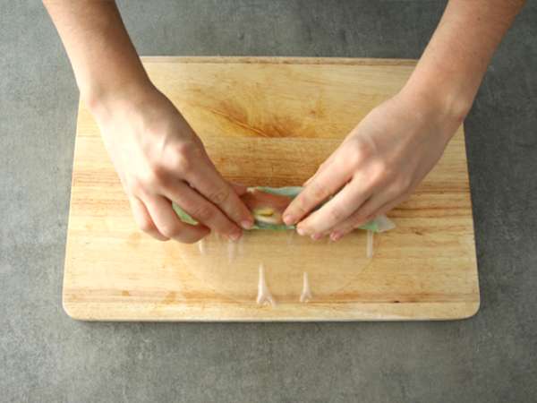 Пролетни рулца с пушена сьомга и ябълка - Подготовка стъпка 4