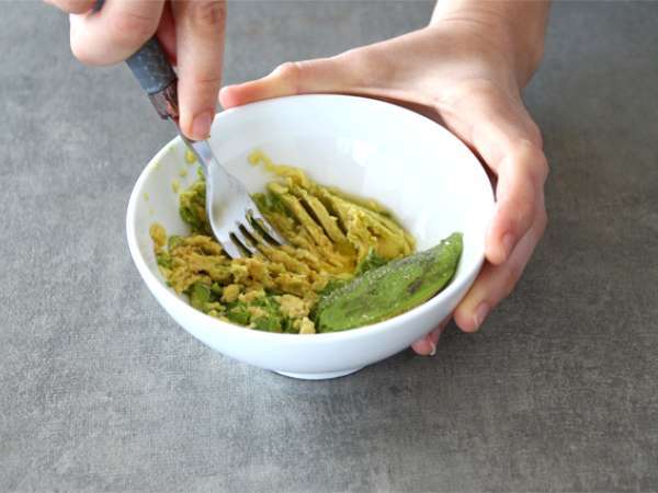 Тост с авокадо и поширано яйце - Подготовка стъпка 1