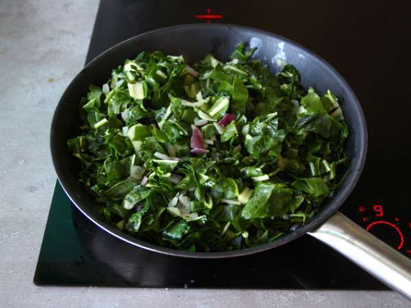 Тарт с швейцарски манголд и настъргано сирене - Подготовка стъпка 3