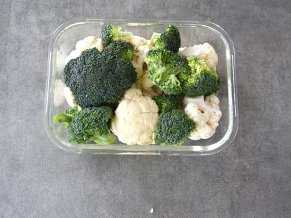 Питки с карфиол и броколи с къри - Подготовка стъпка 1