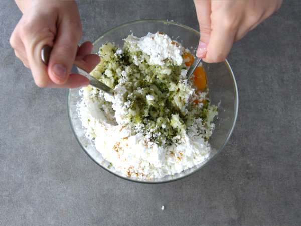 Питки с карфиол и броколи с къри - Подготовка стъпка 3