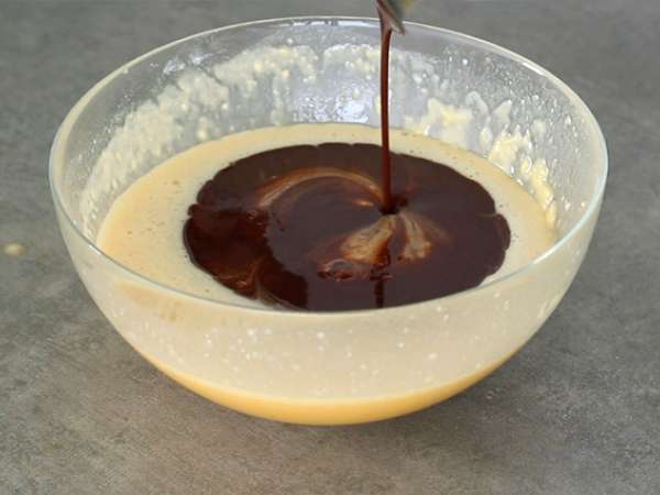 Брауни с остатъци от великденски шоколад - Подготовка стъпка 2