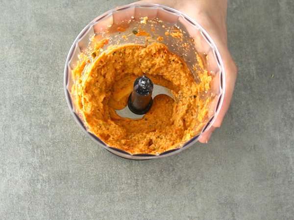 Червен сос песто - Подготовка стъпка 2