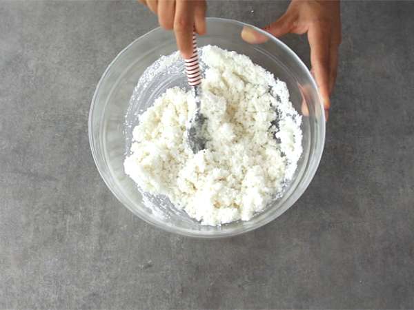 Бразилски кокосови мъфини - Queijadinhas - Подготовка стъпка 1