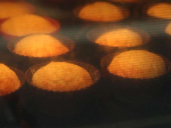 Бразилски кокосови мъфини - Queijadinhas - Подготовка стъпка 3