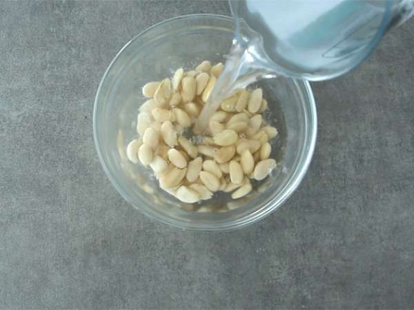 Домашно бадемово мляко - Подготовка стъпка 1