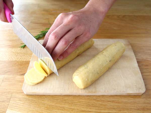 Бисквити с пармезан и билки - Подготовка стъпка 3