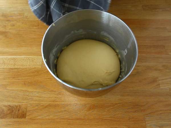 Плетени кайсиеви бриоши - Подготовка стъпка 2