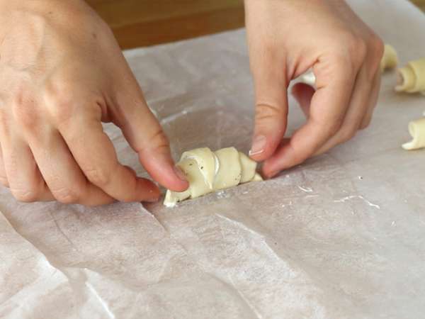 Кроасани от бутер тесто с шунка и фреш - Подготовка стъпка 4