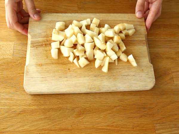 Шарлот с круши и препечени бадеми - Подготовка стъпка 4