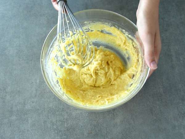 Мъфини с риба тон, домати и фета - Подготовка стъпка 2