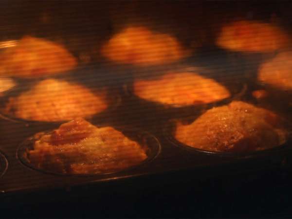 Мъфини с риба тон, домати и фета - Подготовка стъпка 4